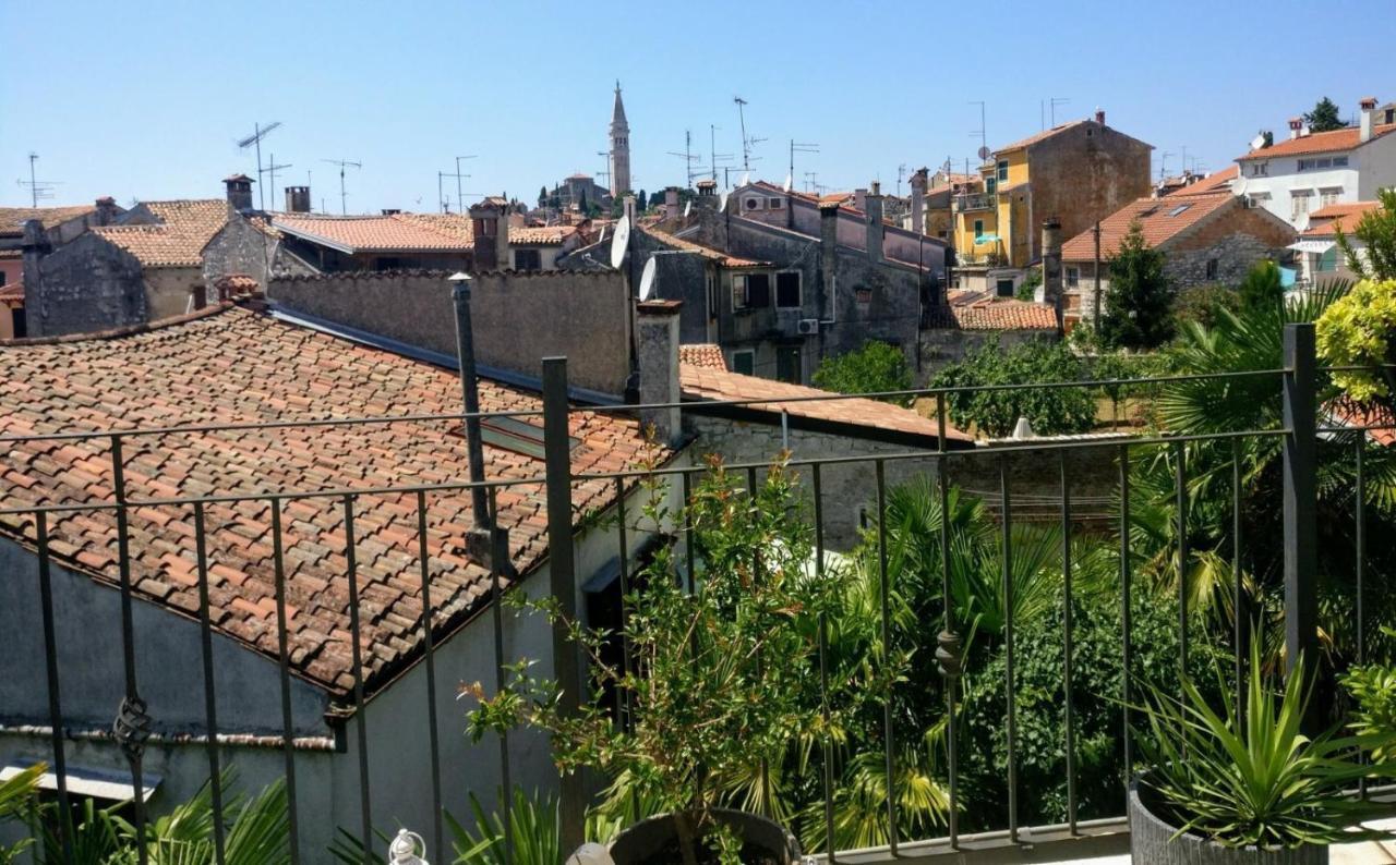 Steinhaus Mit Terrasse Lägenhet Rovinj Exteriör bild