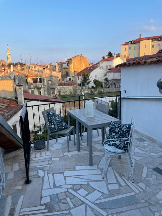 Steinhaus Mit Terrasse Lägenhet Rovinj Exteriör bild